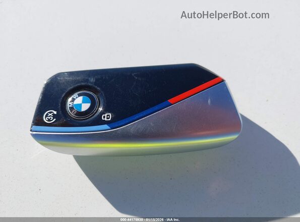 5UX33EX02S9W98230 2025 BMW X6 Серый Вид панели приборов