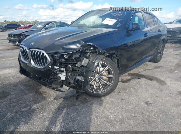 5UX33EX05S9X63684 2025 BMW X6 Black Widok z przodu