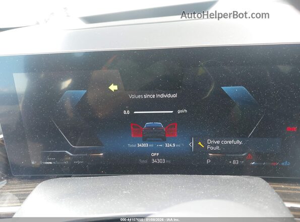 5UX33EX05S9X63684 2025 BMW X6 Black Widok tylnych siedzeń