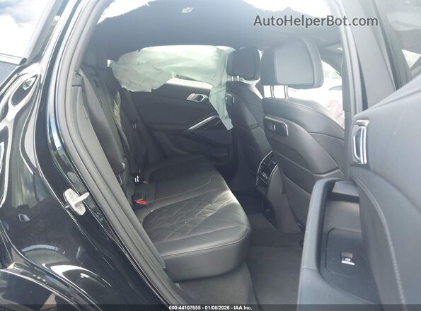 5UX33EX05S9X63684 2025 BMW X6 Black Widok naklejki z numerem VIN