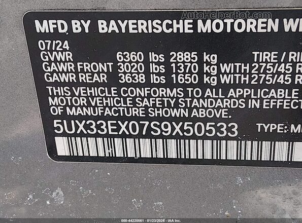 5UX33EX07S9X50533 2025 BMW X6 Silver Widok komory silnika