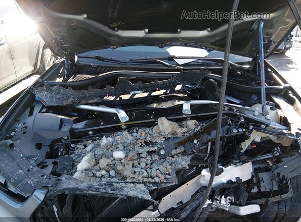 5UX33EX07S9X50533 2025 BMW X6 Silver Widok z tyłu