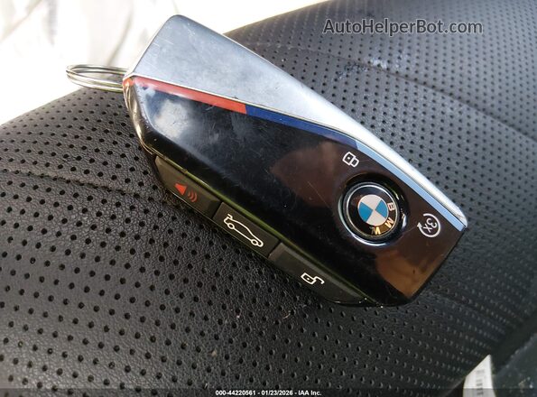 5UX33EX07S9X50533 2025 BMW X6 Silver Widok deski rozdzielczej
