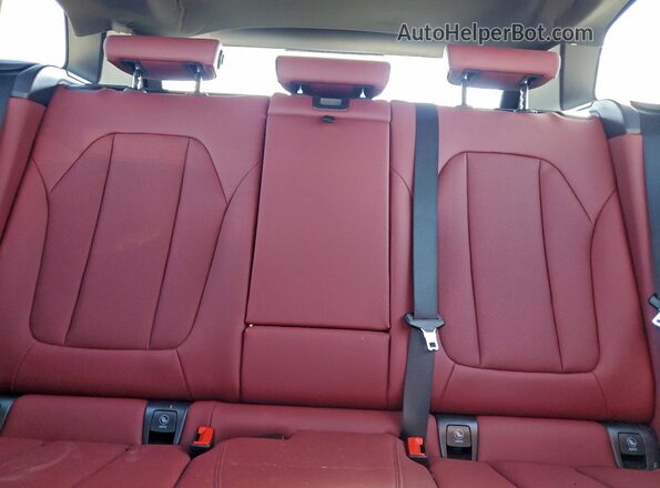 5UX43DP04R9W43352 2024 BMW X3 Black უკანა სავარძლების ხედი