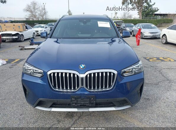 5UX43DP07N9M15503 2022 BMW X3 Blue Vista interior trasera
