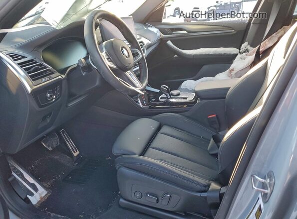5UX43DT02S9241048 2025 BMW X4 Gray Front interior view