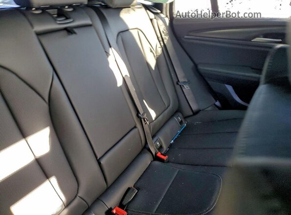 5UX43DT02S9241048 2025 BMW X4 Gray Rear interior view