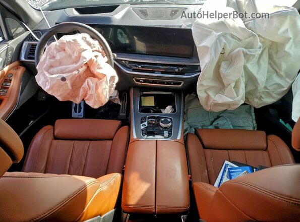 5UX43EU02R9U06417 2024 BMW X5 Blue Widok deski rozdzielczej