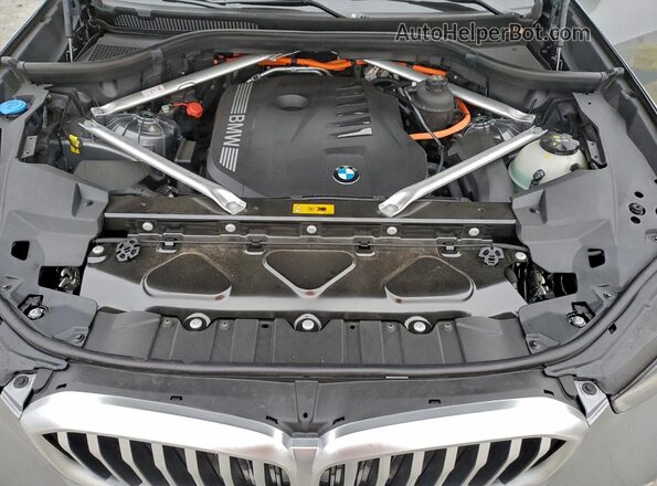 5UX43EU02S9Y67204 2025 BMW X5 Gray Widok wnętrza z tyłu