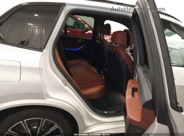 5UX43EU09S9X02623 2025 BMW X5 White VIN კოდის სტიკერის ხედი