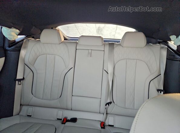 5UX43EX09S9Y85775 2025 BMW X6 Черный Вид задних сидений