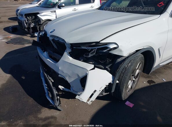5UX53DP00P9N94037 2023 BMW X3 White Widok z przodu