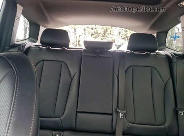 5UX53DP02N9M93322 2022 BMW X3 Black Widok tylnych siedzeń