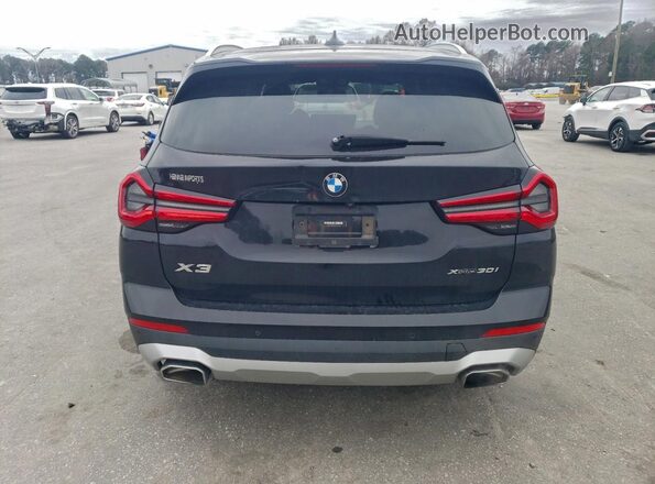 5UX53DP02N9M93322 2022 BMW X3 Black Widok z tyłu