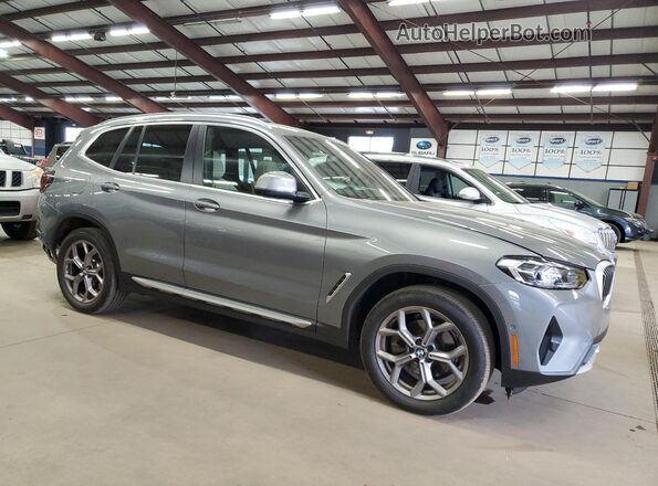 5UX53DP09P9S97784 2023 BMW X3 Silver Передня права чверть