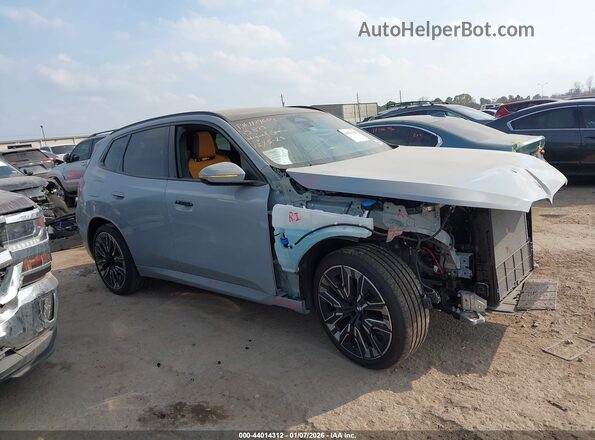 5UX53GP04S9Y28447 2025 BMW X3 Pewter Widok wnętrza z tyłu
