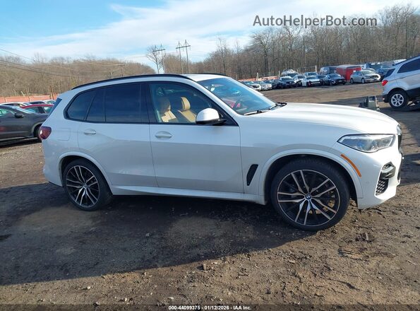 5UXCR6C01N9L85930 2022 BMW X5 White Widok wnętrza z tyłu