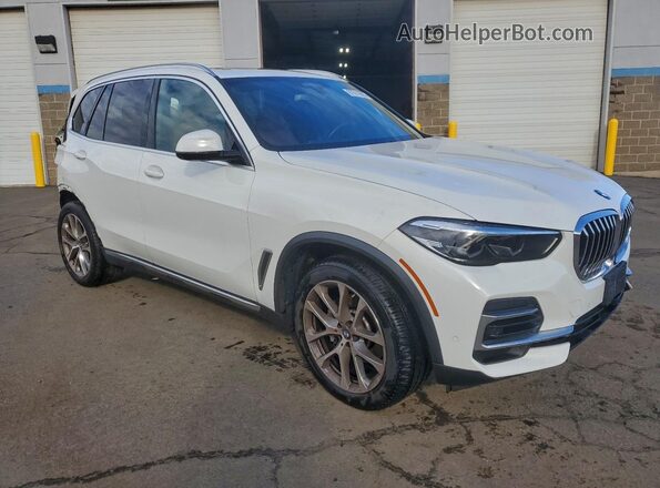5UXCR6C05P9R20664 2023 BMW X5 White Front right