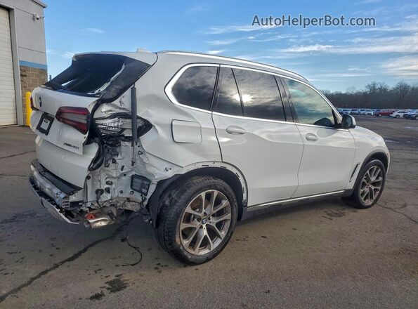 5UXCR6C05P9R20664 2023 BMW X5 White Rear right
