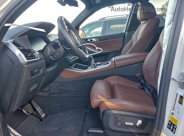 5UXCR6C06P9P02944 2023 BMW X5 Белый Вид салона спереди