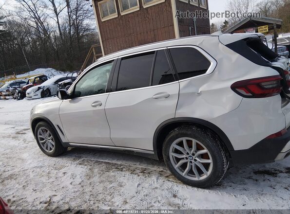 5UXCR6C0XM9G52175 2021 BMW X5 White 