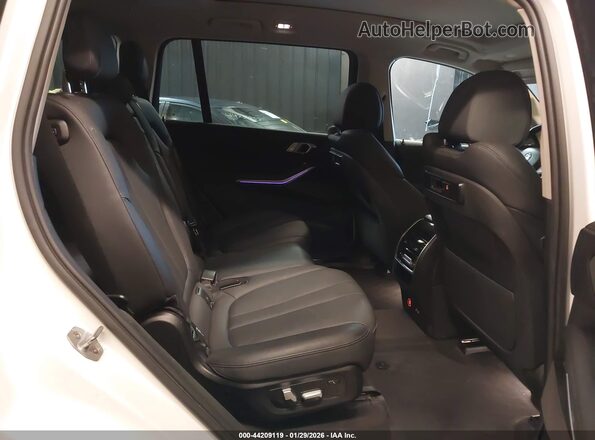 5UXCW2C00L9B44507 2020 BMW X7 Белый Вид наклейки с VIN-кодом