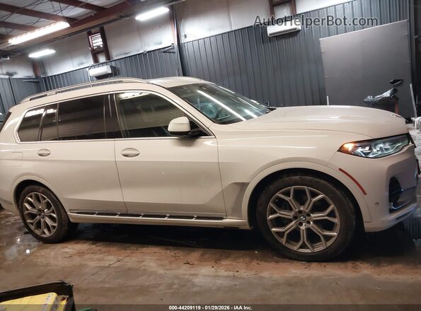 5UXCW2C00L9B44507 2020 BMW X7 Белый Панорамный вид салона 360°