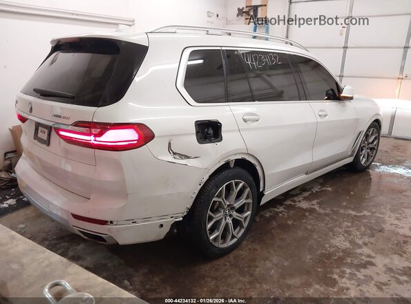 5UXCW2C00M9D78485 2021 BMW X7 White Rear right