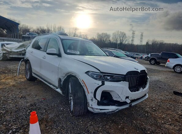 5UXCW2C00M9E44548 2021 BMW X7 White Front right