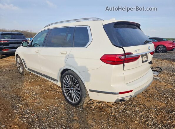5UXCW2C00M9E44548 2021 BMW X7 White Rear left