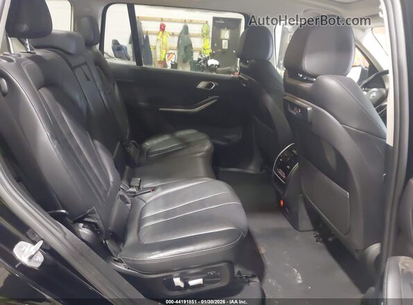 5UXCW2C00M9F66858 2021 BMW X7 Black Вид наклейки з VIN-кодом