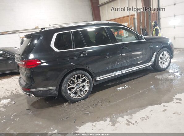 5UXCW2C00M9F66858 2021 BMW X7 Black Задня права чверть