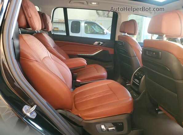 5UXCW2C00N9K18265 2022 BMW X7 Black უკანა სალონის ხედი