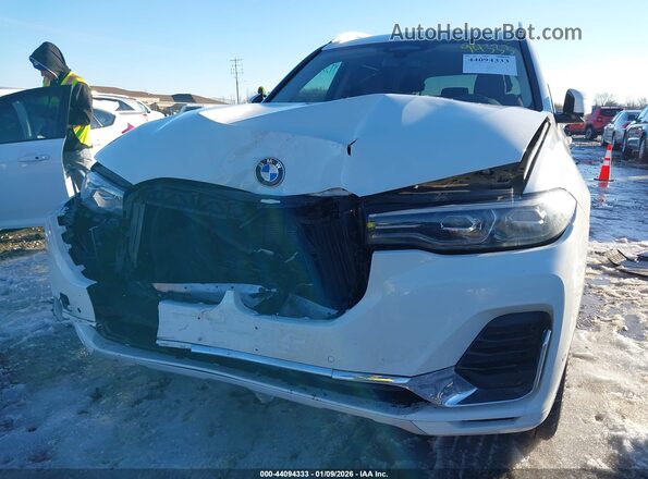 5UXCW2C00N9M49974 2022 BMW X7 White 