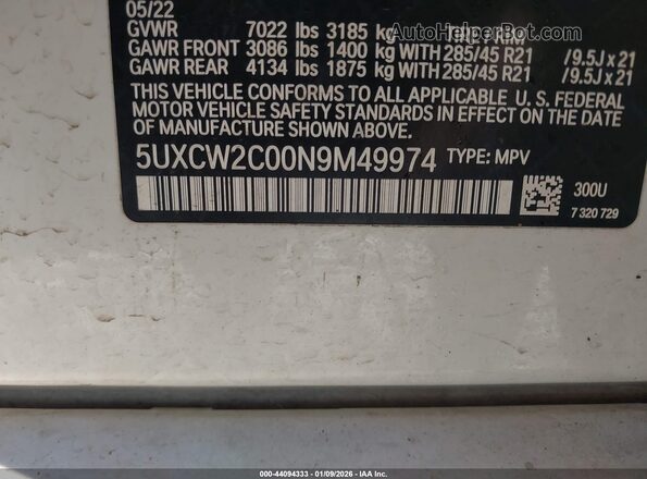 5UXCW2C00N9M49974 2022 BMW X7 White 