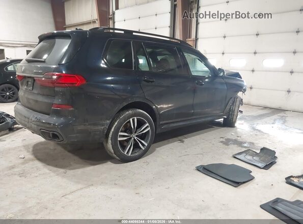 5UXCW2C01M9F19564 2021 BMW X7 Blue Rear right