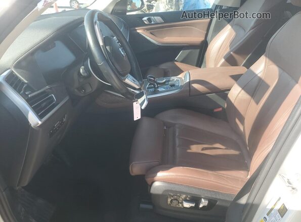 5UXCW2C02L9A02367 2020 BMW X7 White Vista interior delantera