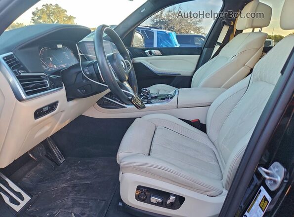 5UXCW2C03M9H66522 2021 BMW X7 Black Widok wnętrza z przodu