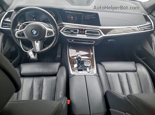 5UXCW2C04M9F87244 2021 BMW X7 White Вид панелі приладів