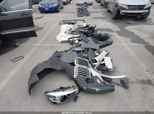 5UXCW2C06M9F57016 2021 BMW X7 White Вид щитка приладів