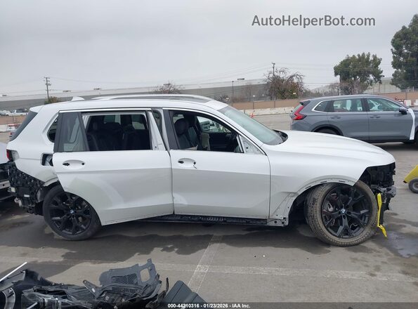 5UXCW2C06M9F57016 2021 BMW X7 White Панорамний вид салону 360°