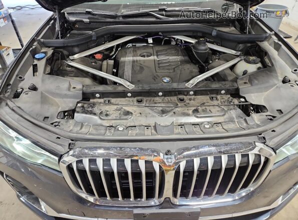 5UXCW2C09M9F03516 2021 BMW X7 Charcoal Vista del compartimento del motor