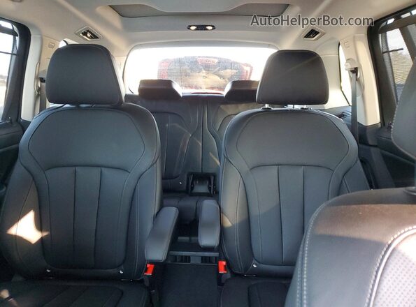 5UXCW2C0XM9F34452 2021 BMW X7 White Rear seats view