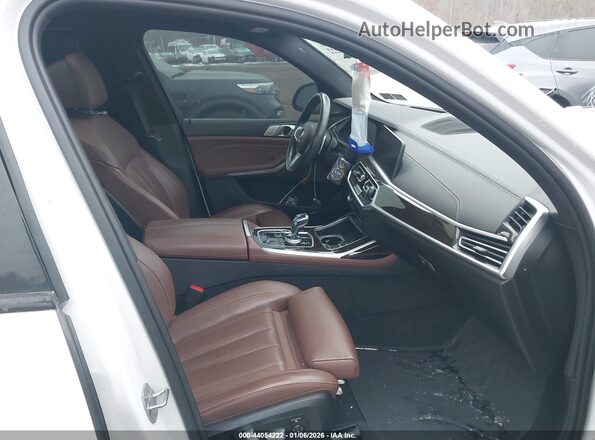 5UXCX6C03L9B33375 2020 BMW X7 White Սալոնի դիմացի տեսք