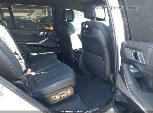 5UXCX6C04M9F16694 2021 BMW X7 White Вид наклейки з VIN-кодом