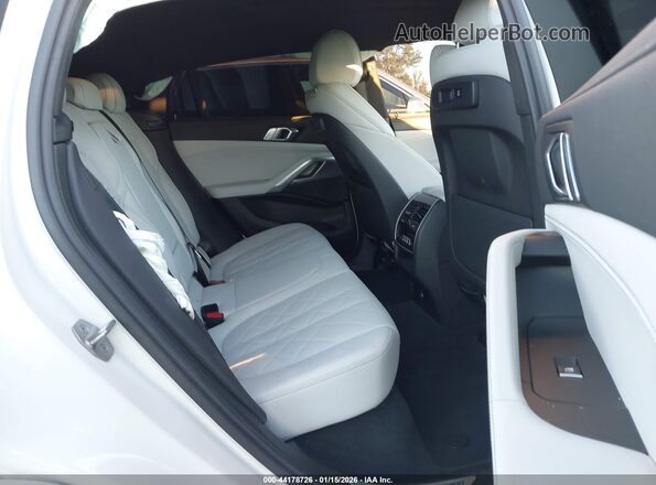 5UXCY6C00P9P83989 2023 BMW X6 White Widok naklejki z numerem VIN