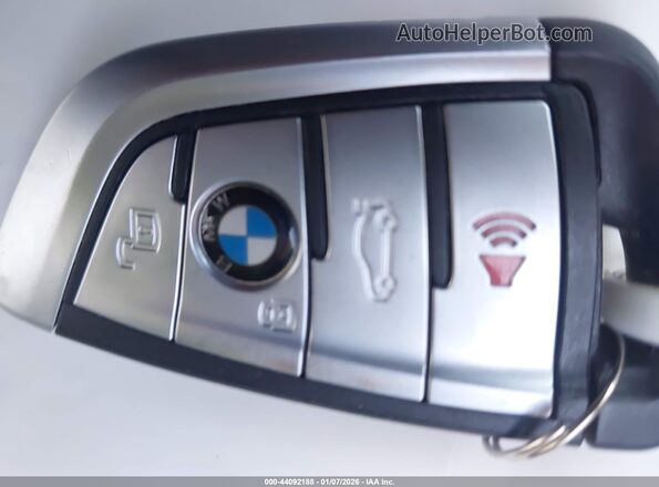 5UXCY6C02N9K41922 2022 BMW X6 Black Dashboard view