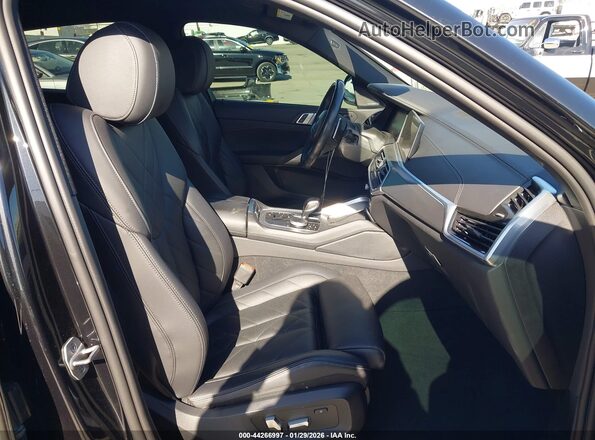 5UXCY6C08P9R85026 2023 BMW X6 Black Vista interior delantera