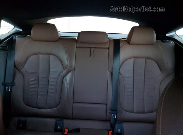 5UXCY6C09L9C59690 2020 BMW X6 White Вид задніх сидінь