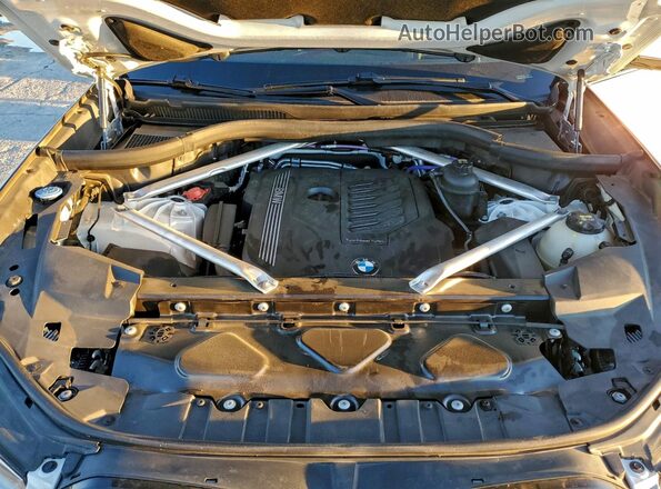 5UXCY6C0XN9K74604 2022 BMW X6 White Vista del compartimento del motor
